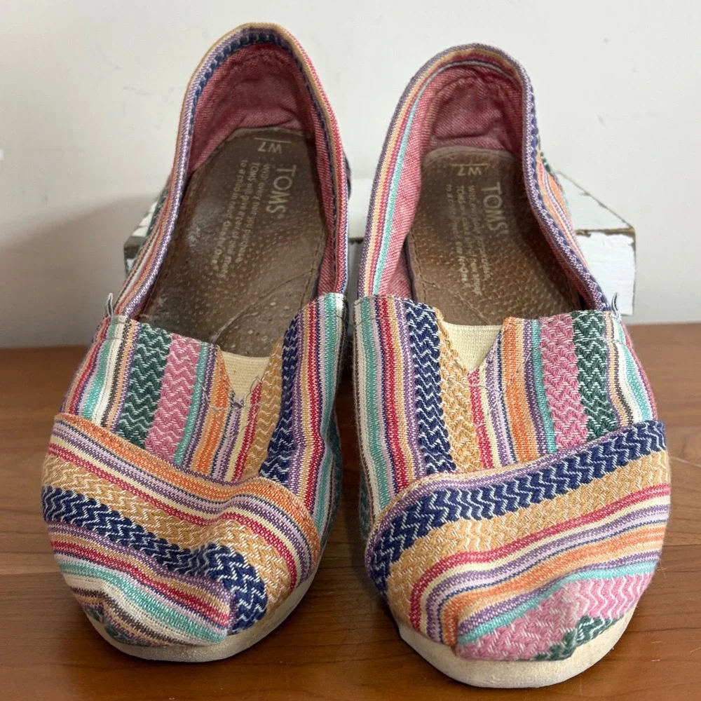 TOMS Classic Alpargata Multi Color Woven Stripe Chevron Slip On Shoes Womens 7